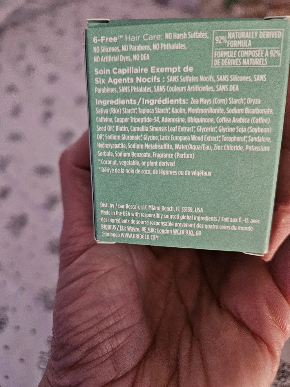 Briogeo Style + Treat Dry Shampoo Puff - Mint Green